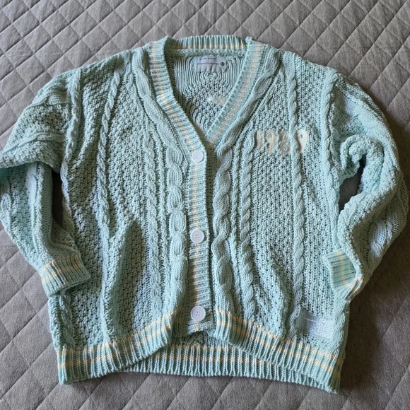 Taylor Swift Inspired 1989 Light blue Knit Cardigan Size Medium - Picture 3 of 9